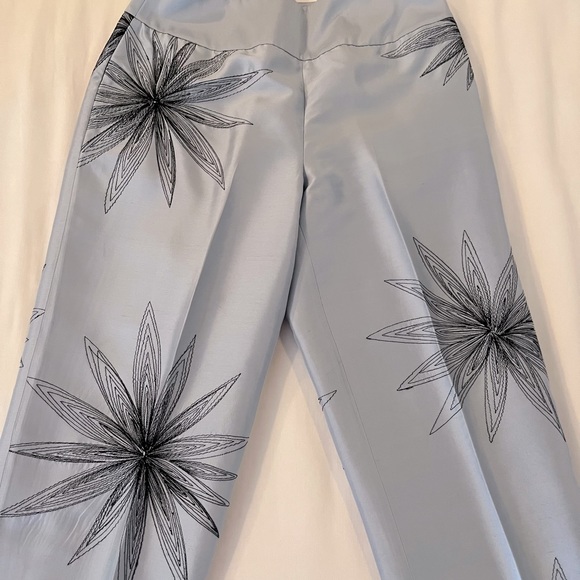 Silk, lined pants with side zipper. Dry clean only. - Picture 1 of 4